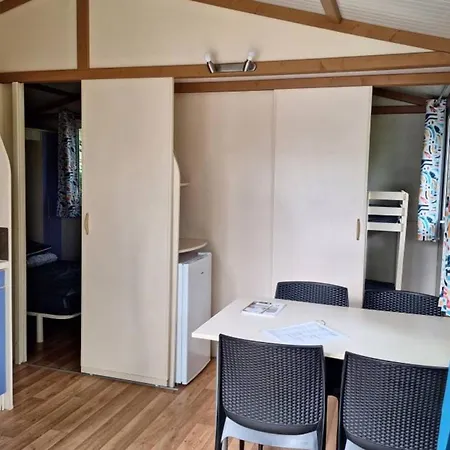 Mobil-home Avec Terrasse - 2 Pers. - Api-1-52-2914 캠프장 *