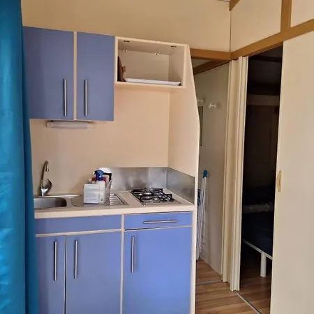 Mobil-home Avec Terrasse - 2 Pers. - Api-1-52-2914 로카마두르